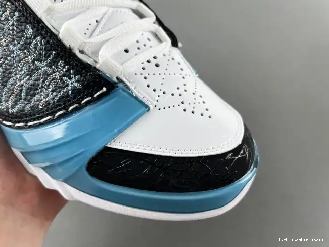 Reps LUCY UNC 318376-041 23 Jordan 0430